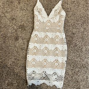Ivory lace short dress. Lulus. Size XS.